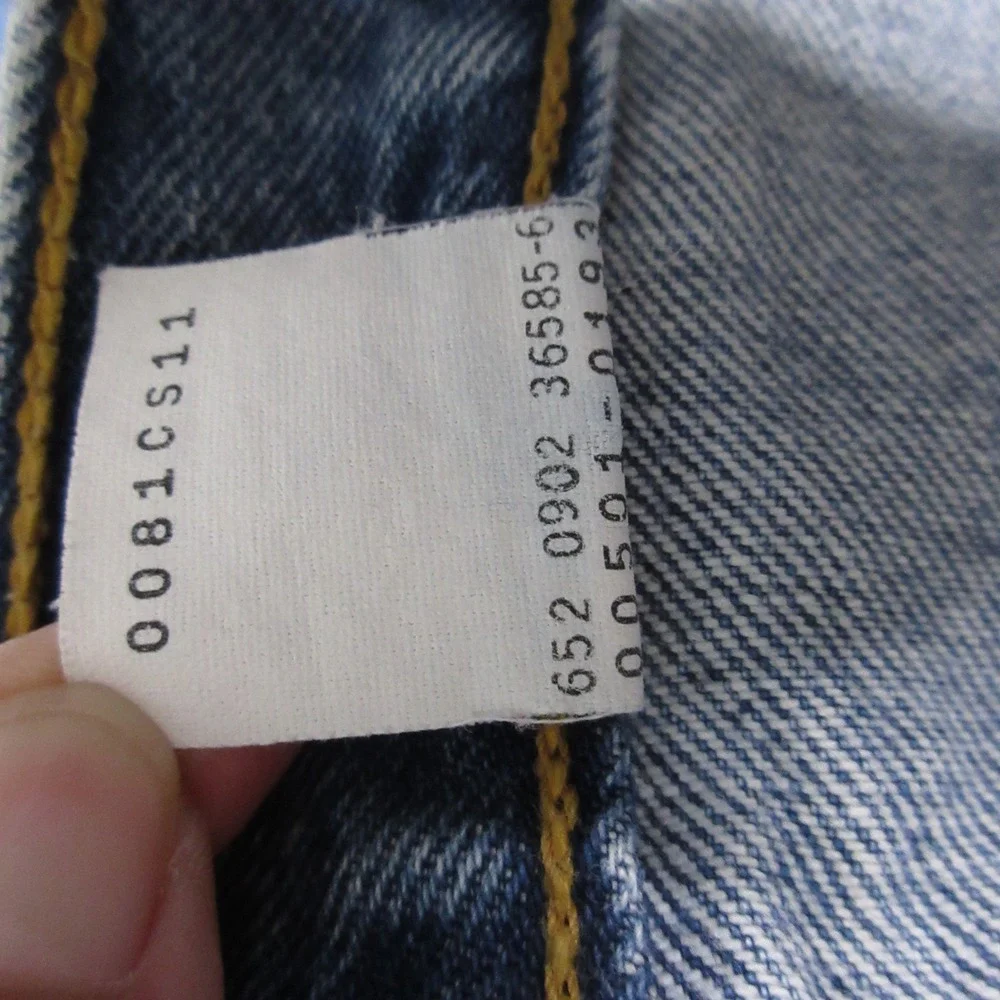Vintage Levis 501 Men Jeans 38 Original Fit Button Fly Straight Leg Casual